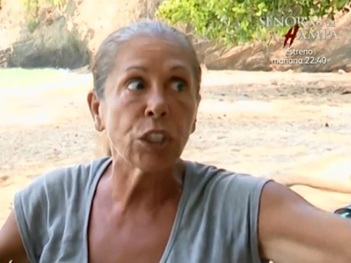 Isabel Pantoja se enfrenta a Mónica Hoyos y esta acaba llorando