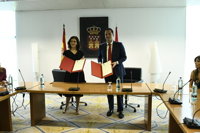 Ayuso desvela que el acuerdo con Cs contiene 155 medidas entre las que se incluyen “muchisímas” reivindicaciones de Vox