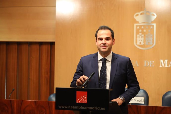 El candidato de Ciudadanos a la Presidencia de la Comunidad de Madrid, Ignacio Aguado, en la Asamblea la semana pasada. 