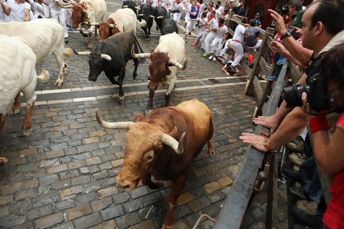El primero encierro de los Sanfermines protagonizado por toros de Puerto de San Lorenzo.