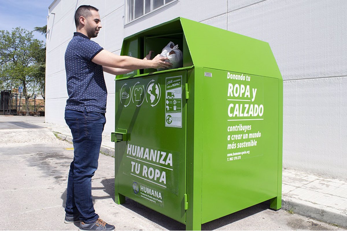 Humana' recoge en Asturias 650 toneladas de ropa usada en el primer  semestre del año
