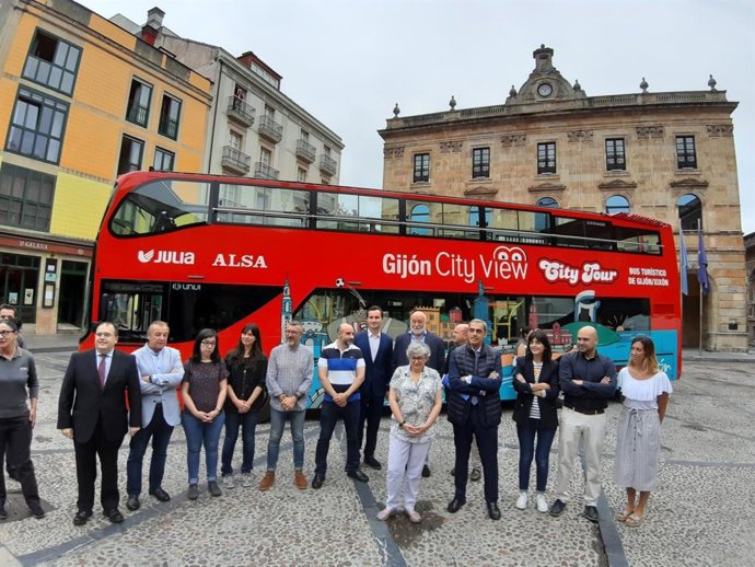 Presentación del Bus Turístico de Gijón