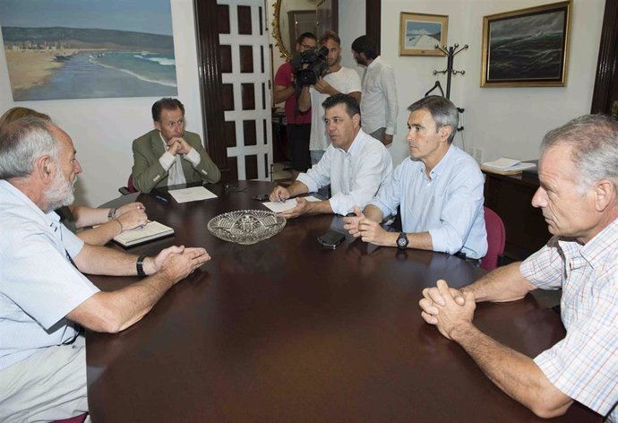 El vicepresidente de la Diputación reunido con representantes del sector olivarero y el alcalde de Algodonales