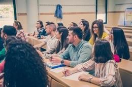 Estudiantes universitarios