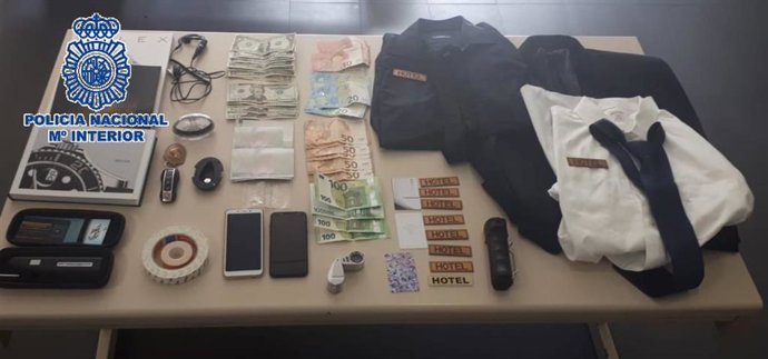 La Policía Nacional detiene a un hombre que se hacía pasar por botones para desvalijar a clientes de hoteles en la costa malagueña