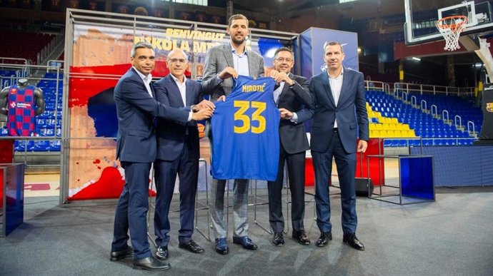 Mirotic, presentado en el Barcelona