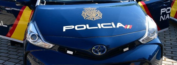 COCHE PATRULLA DE LA POLICÍA NACIONAL