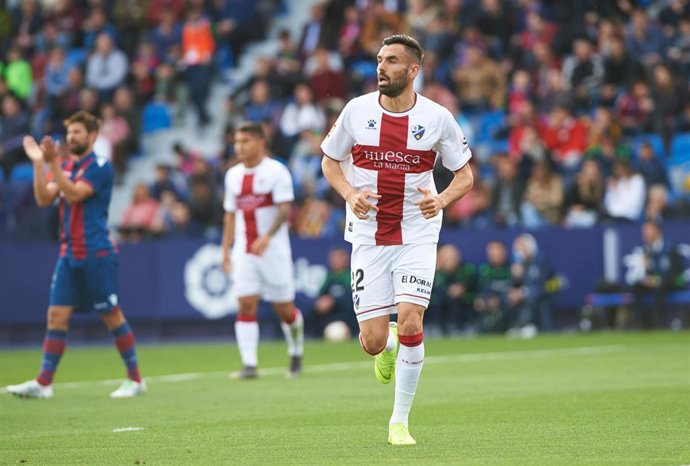 Enric Gallego of SD Huesca during the La Liga match between Levante and Huesca at Estadio Ciutat de Valencia, on April 7, 2019 in Valencia, Spain