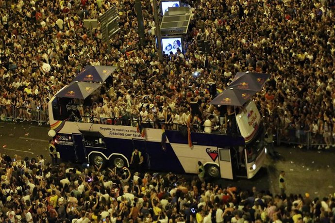 Imagen de recurso de una carroza en la manifestación estatal del Orgullo LGTBI en Madrid.