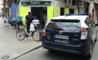 Imagen de los agentes durante la batida por la zon