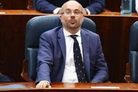 El presidente de la Asamblea confirma que mañana la investidura será sin candidato tras negar Vox el apoyo a Ayuso