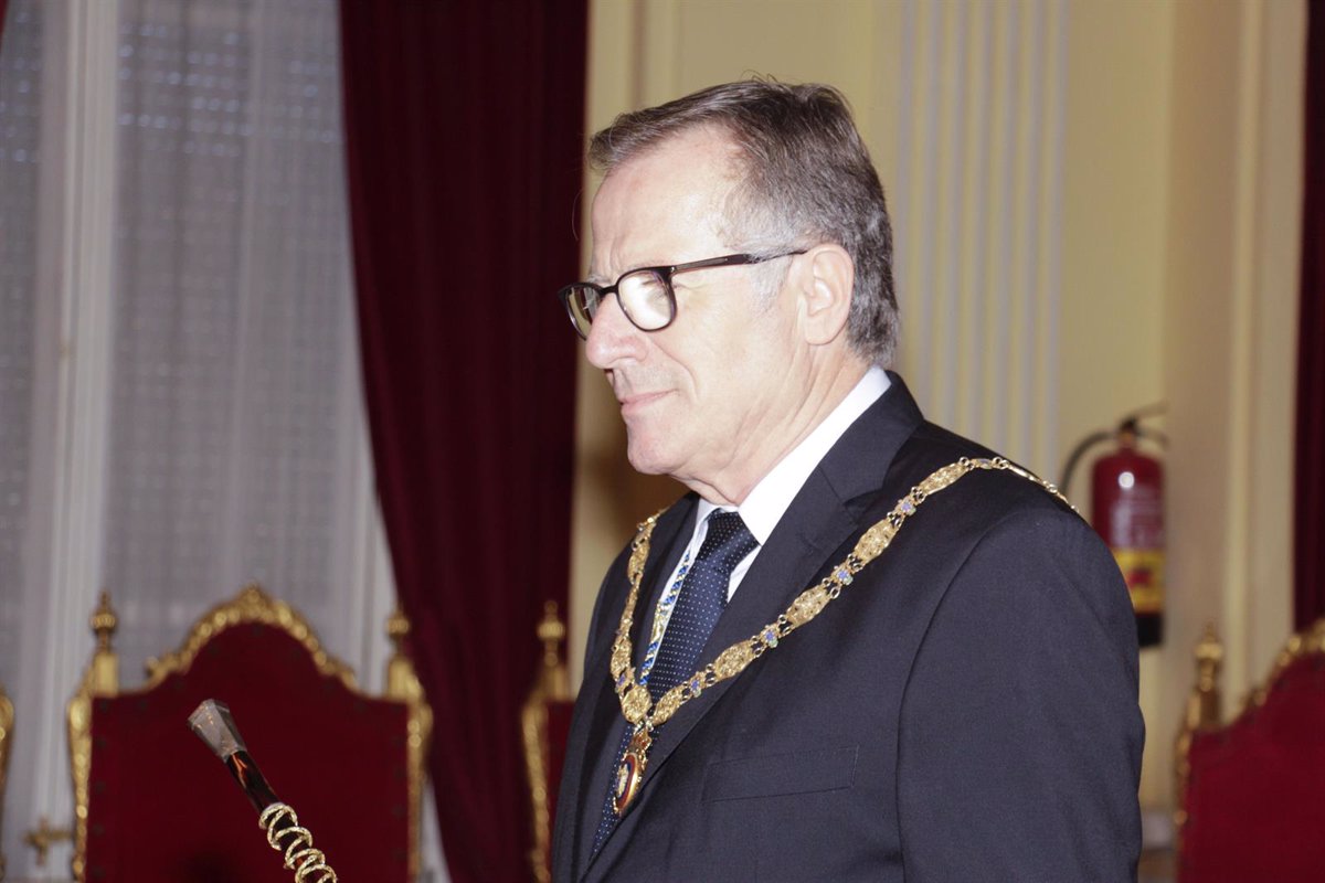 Vox asegura que el presidente de Melilla (Cs) está 