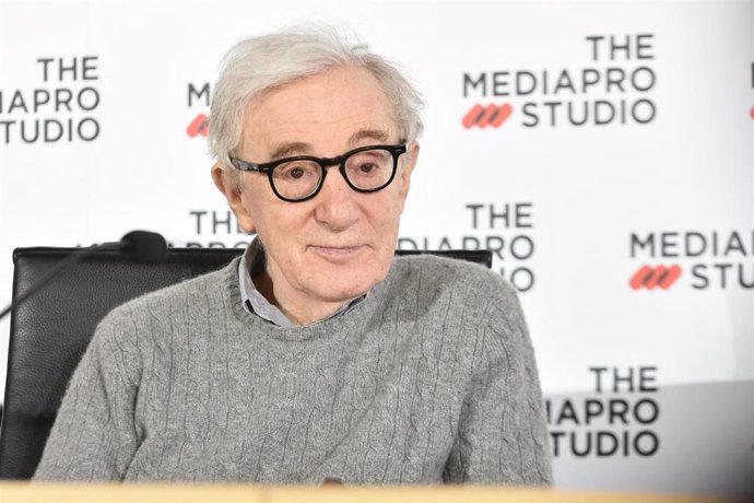 Woody Allen comparece con motivo del inicio del rodaje de su nueva película en San Sebastián, con el título provisional 'WASP2019'.