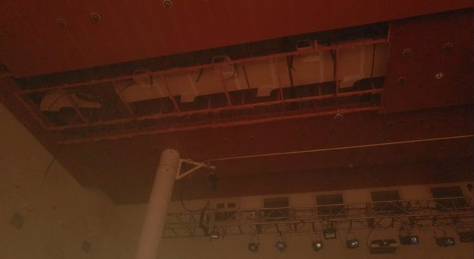 Desprendimiento en el techo de la Sala Rodrigo del Palau de la Música de Valncia