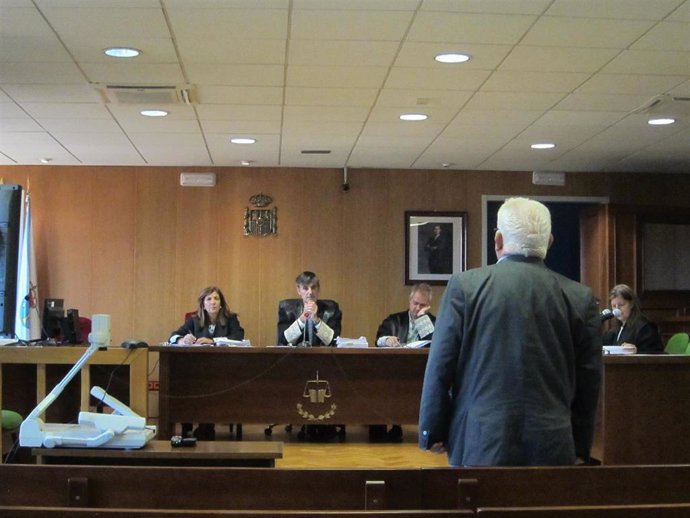 El acusado durante la vista, celebrada este martes en la Sección Quinta de la Audiencia Provincial de Pontevedra, con sede en Vigo