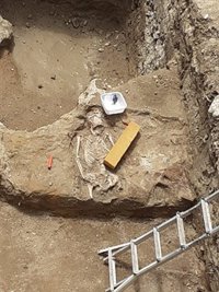 Salen a la luz restos humanos en un patio donde se construirá un edificio  en Palencia