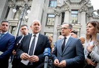 Francia, Alemania y Reino Unido instan a Irán a "dar marcha atrás" al enriquecimiento de uranio