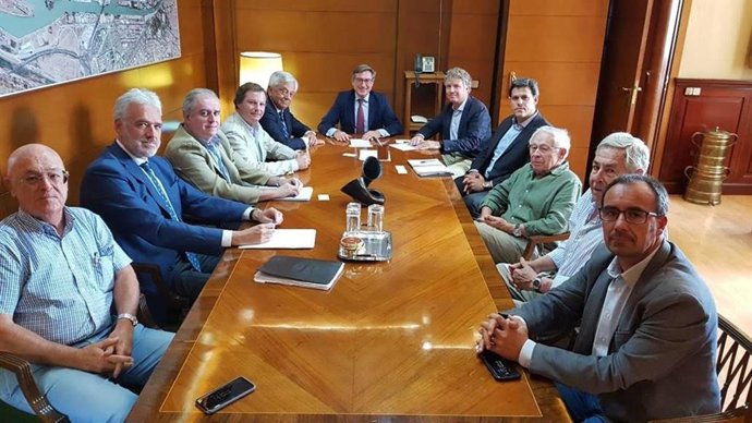 De izquierda a derecha: José Manuel Cepeda, Juan Manuel Llanos, Eduardo Martín, Mauricio Soler, Francisco Herrero, Rafael Carmona, Ángel Pulido, Eduardo Vera, Antonio Olivares, Juan de Porres y Juan Molero.