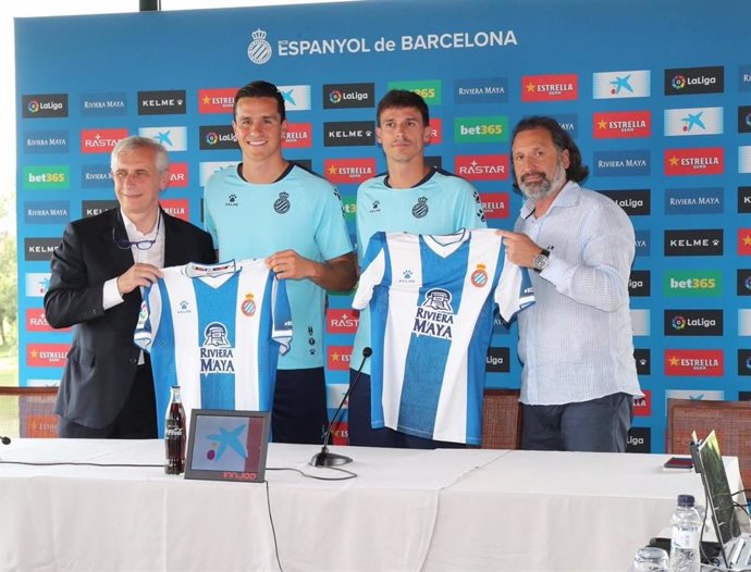 Los nuevos jugadores del RCD Espanyol Bernardo Espinosa y Ander Iturraspe