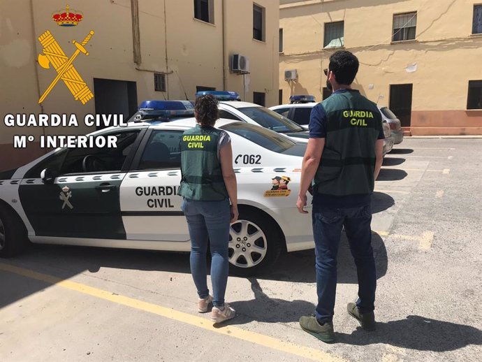 Agentes de la Guardia Civil participantes en la denominada operación 'Padisa'
