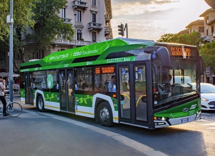 Proyecto de construcción de buses electrícos por CAF para Milán
