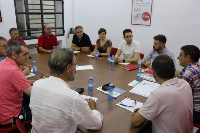 Reunión del PSOE con el comité de empresa de Adif