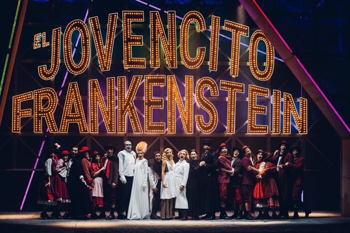 Escena de la obra de teatro 'El jovencito Frankenstein'