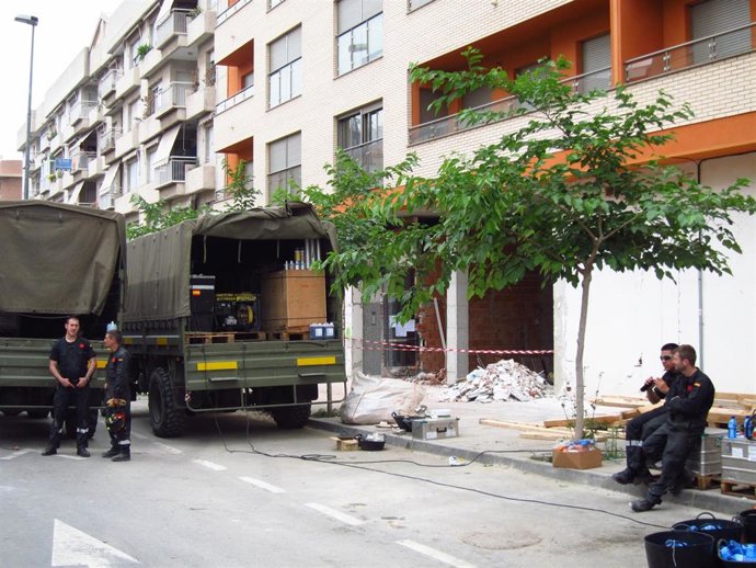 Soldados de la UME, en Lorca tras el terremoto
