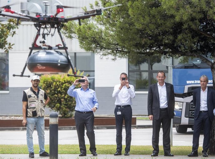 Seat implementa la entrega de componentes por dron en su planta de Martorell
