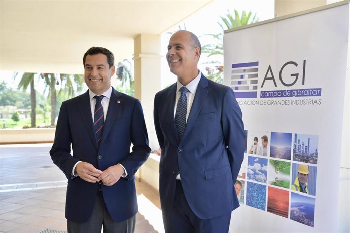 Juanma Moreno con el presidente de la AGI