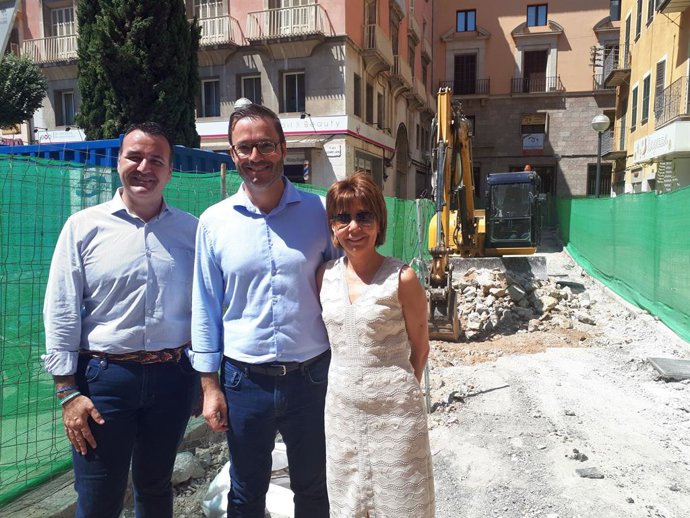 El regidor de Mobilitat, Francesc Dalmau, i el batle de Palma, José Hila, visiten les obres de l'eix Velázquez-Tous i Ferrer