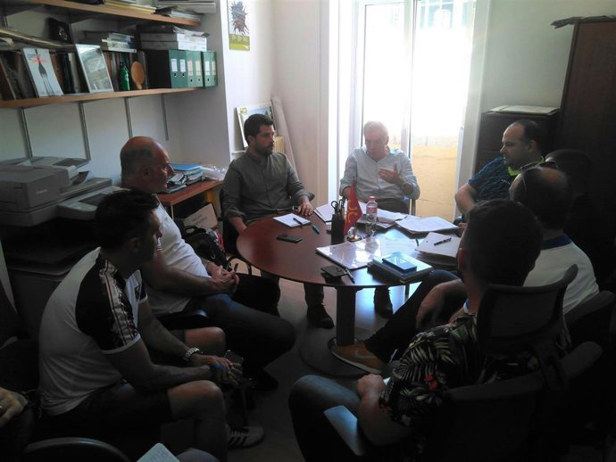 Reunión de los concejales de Santander del PRC José María Fuentes Pila y Jesús Goñi con representantes de los sindicatos de la Policía Local