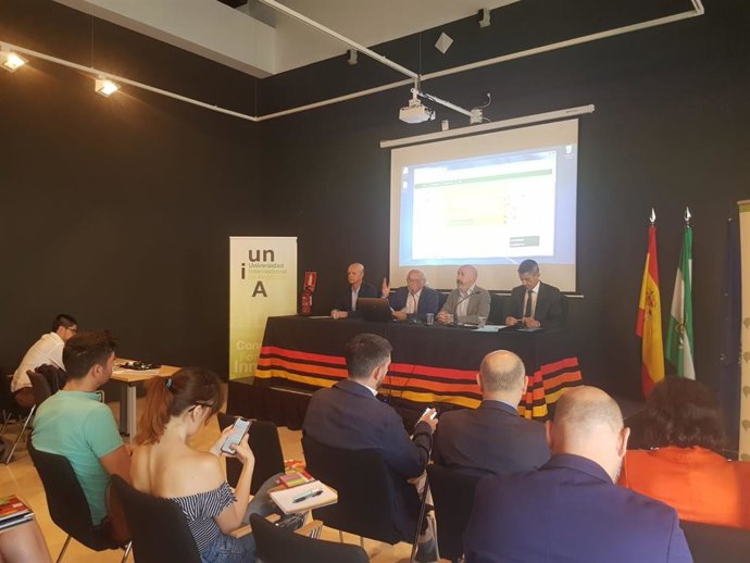 Fwd: Nota Cursos Veranos Unia Málaga