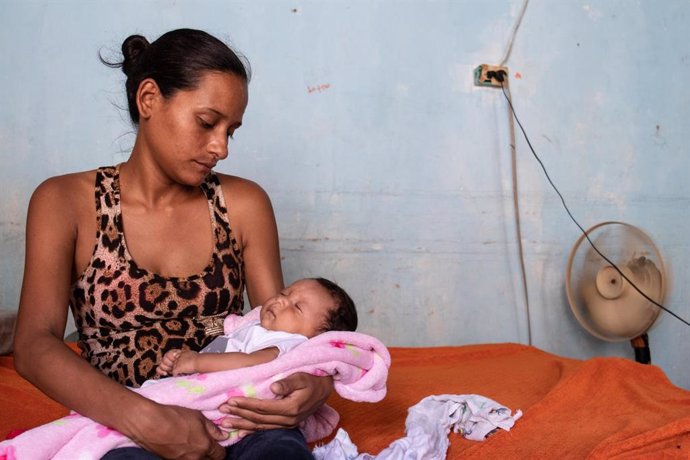 Ana, una migrante venezolana de 26 años que cruzó a Colombia para dar a luz