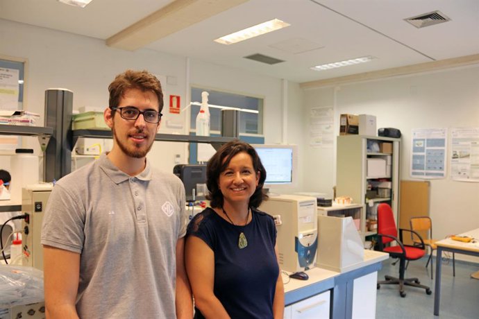 JAVIER MONREAL Y M CARMEN MARTÍNEZ BISBAL