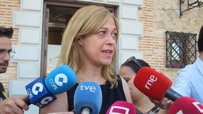 La portavoz de Cs en las Cortes regionales, Carmen Picazo, atiende a los medios