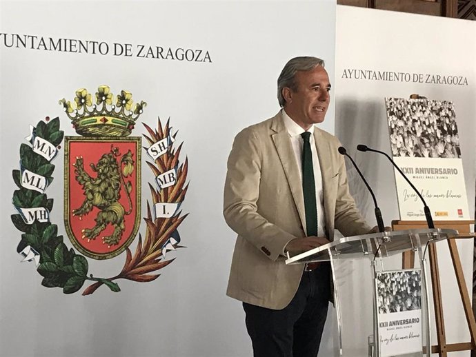 El alcalde de Zaragoza en el homenaje a Miguel Ángel Blanco.