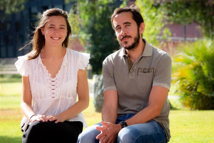 Paula Hidalgo ( izquierda)  David Gallego (derecha)