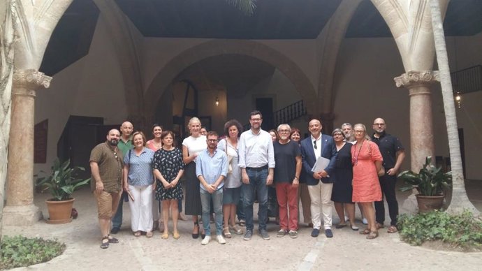 Foto de la primera reunión del Consell Municipal de Cultura de Palma en esta legislatura.