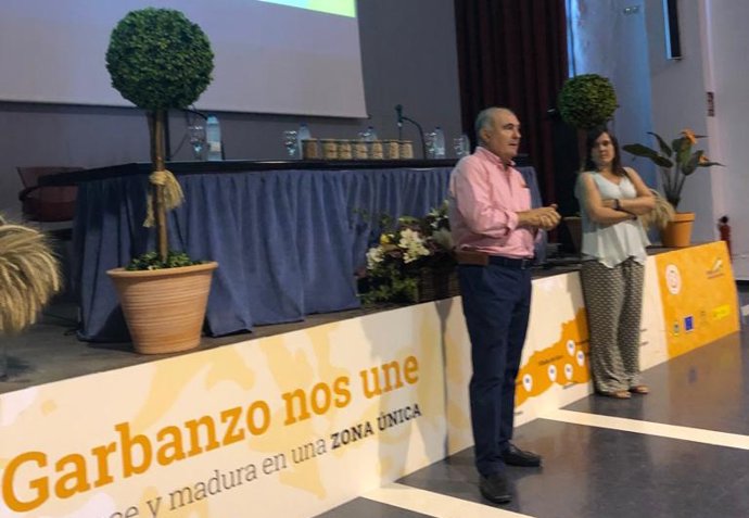 Curso 'Vinos y otras viandas: productos agroalimentarios de calidad. El caso de las denominaciones de origen y las indicaciones geográficas protegidas de la provincia de Huelva'