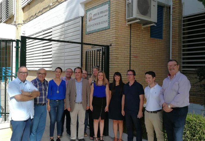 Reunión en el IES Leonor de Guzmán