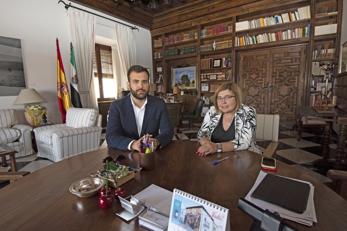 [Grupoextremadura] Reunión Pta Diputación Y Alcalde De Cáceres, Nota, Fotos Y Audios