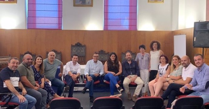 El secretario general del PSOE, Ignacio Caraballo, se reúne con alcaldes y alcaldesas de la Cuenca Minera.