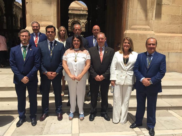 Foto de familia de los diez diputados del PP en la Diputación