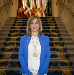 Amaia Barredo ha toma posesión como concejala de Movilidad de Vitoria en sustitución de Itziar Gonzalo.