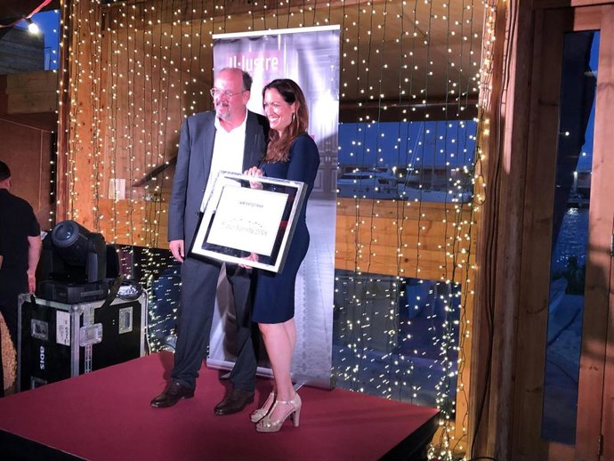 La decana del Icab Maria Eugnia Gay recibe el premio Mujer Jurista 2018