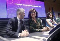 Calvo avisa de que cuando habla de que el presidente se plantea "todos los escenarios" se refiere a "absolutamente todo"