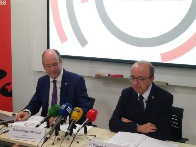 Santiago Álvarez y Miguel de la Fuente.