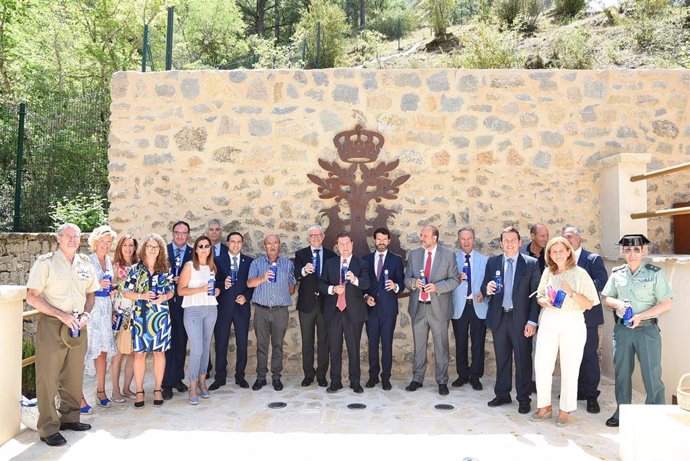 Este viernes se ha inaugurado la reforma de 'Los Baños de la Reina' del Real Balneario de Solán de Cabras en Cuenca, rehabilitación tras la que este emblemático lugar de la Serranía conquense ha entrado a formar parte de la lista de Patrimonio Arquitect