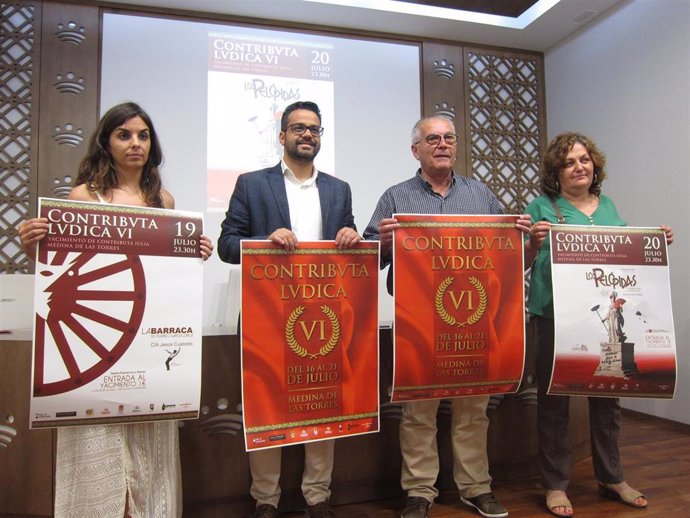 Autoridades en la presentación en Badajoz de 'Contributva Lvdica' 2019 de Medina de las Torres